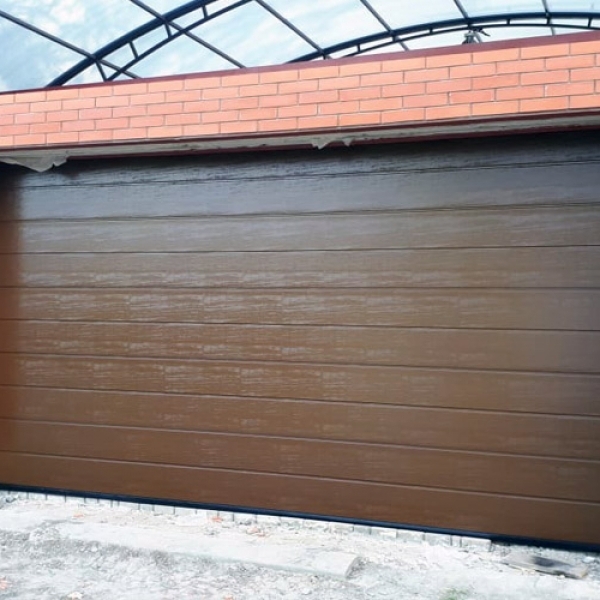 Секционные гаражные ворота Hormann LPU 42